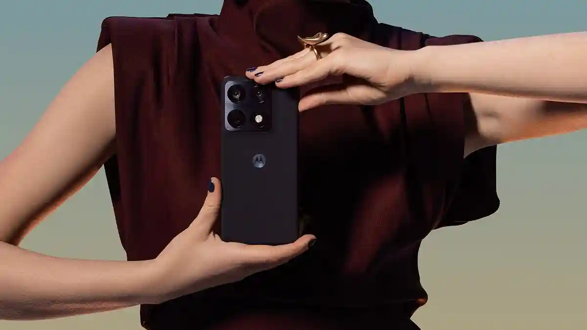 Motorola Signature Design mit Aluminium-Rahmen und strukturierter Rückseite